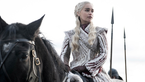 Daenerys (Emilia Clarke), en una imagen del primer capítulo de la temporada final de 'Juego de Tronos'. - HBO / HELEN SLOAN