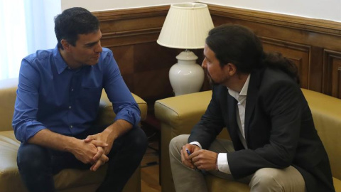 Pedro Sánchez y Pablo Iglesias. EFE