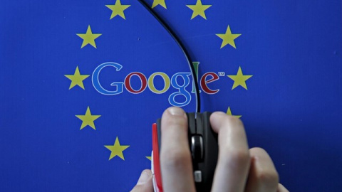 Bruselas impone a Google una multa de 2.420 millones por abuso de dominio. REUTERS/Dado Ruvic