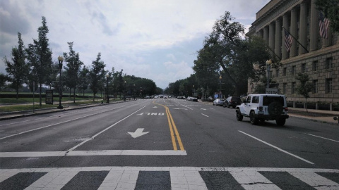 Constitution Avenue con la calle 14 en Washington. MANUEL RUIZ RICO