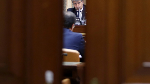 El ex director general de la Policía Ignacio Cosidó comparece en la comisión del Congreso de los Diputados que investiga el supuesto uso político de los medios del Ministerio del Interior en la etapa en la que estaba al frente Jorge Fernández Díaz. 