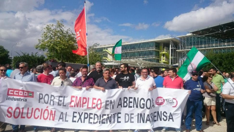 Concentración en contra del ERE de Inabensa y por el empleo en Abengoa