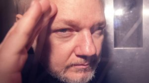 Assange combate su extradición a EEUU en medio de nuevas acusaciones