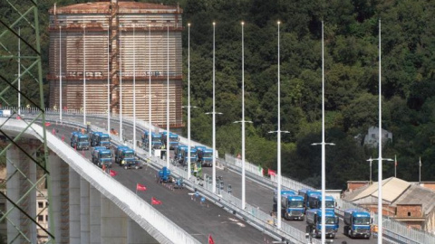 Pruebas estáticas de la estructura en el nuevo puente de Génova, Italia. EFE / LUCA ZENNARO/Archivo