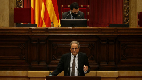 El president Torra, en un moment de la seva intervenció al Parlament. GUILLEM ROSET / ACN