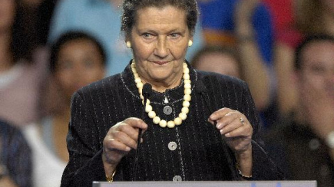 La ex ministra francesa Simone Veil, quien ha sido galardonada con el Premio Europeo Carlos V.