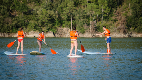 Participants en una activitat aquàtica al pantà de Rialb. CONSORCI SEGRE RIALB