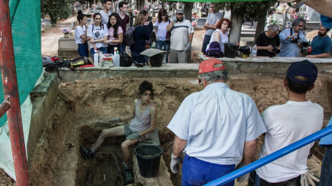 Exhumación de Timoteo Medieta en el cementerio de Guadalajara por orden de la Justicia de Argentina.Óscar Rodríguez, miembro de la ARMH