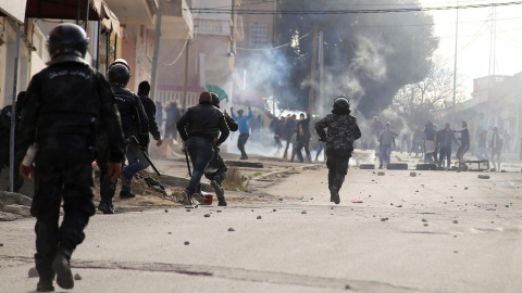 Cargas policiales en Túnez