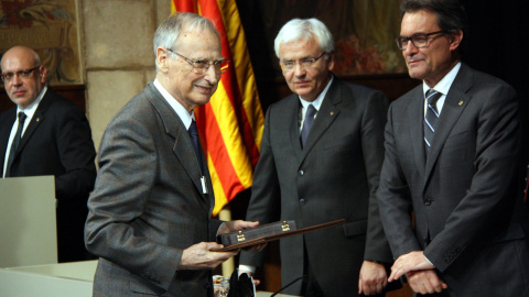 Hilari Raguer quan va rebre la Creu de Sant Jordi, el 2014. ACN