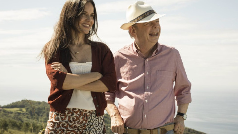 Elena Anaya y Wallace Shawn, en una escena de la película.- MEDIAPRO