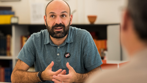 Marcel Mauri fotografiat a la terrassa de la seu nacional d'Òmnium a Barcelona abans de l'entrevista. MIGUEL VELASCO ALMENDRAL