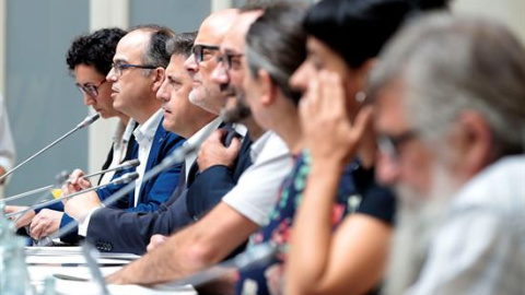 Diputados de Junts pel Si y la CUP presentan en Catalunya la ley del referendum del 1 de octubre