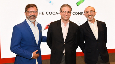 Rafael Urrialde, Pelayo Bezanilla y Juan José Litrán (Coca-Cola Iberia) /EUROPA PRESS