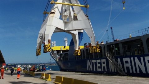 Labores de estiba en el Puerto de Santander