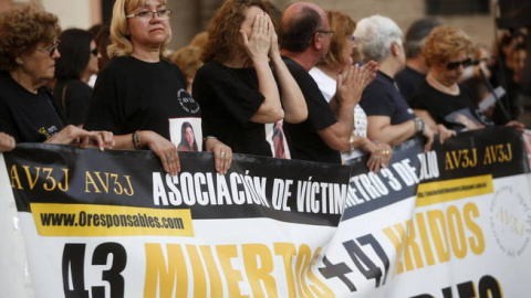 Concentración por las víctimas del Metro de Valencia. EFE