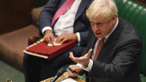 El primer ministro británico Boris Johnson hablando en el debate sobre el proyecto de ley de mercados internos propuesto por el gobierno en la Cámara de los Comunes en Londres. EFE / EPA / JESSICA TAYLOR / FOLLETO DEL PARLAMENTO DEL REINO UNIDO