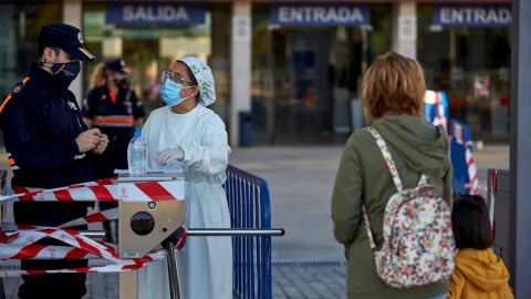 Vista de las instalaciones de Talavera Ferial que acogen desde este lunes la realización de pruebas PCR. - EFE