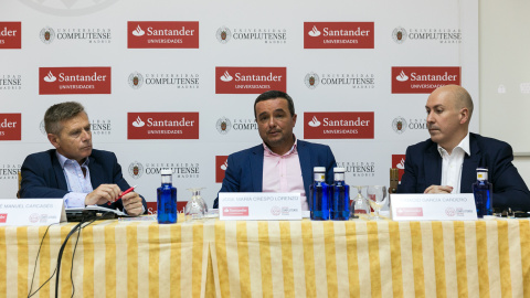 José María Crespo, Nacho Cardero y José Manuel Carcasés durante el Curso de Verano del Escorial 2017 /UCM