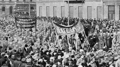 Manifestación de soldados durante la revolución de febrero de 1917. /SPUTNIK