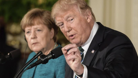 Trump y Merkel ya protagonizaron un estruendoso diálogo de sordos en la cumbre del G-7 de mayo.