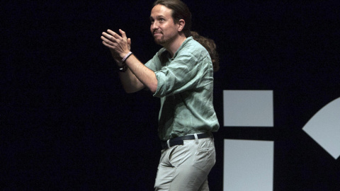 Pablo Iglesias, durante la presentación del documental "Las cloacas de Interior" con el que se ha inaugurado hoy en Cádiz la Universidad de Verano de Podemos. EFE/Román Ríos