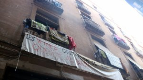 El Ayuntamiento de Barcelona y el fondo Blackstone llegan a un acuerdo para evitar el desalojo de siete familias