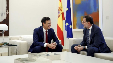 Pedro Sánchez y Mariano Rajoy, el pasado 10 de noviembre en el palacio de La Moncloa / Reuters