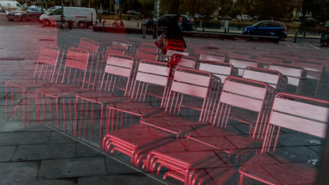 Establecimiento cerrados en la Flagey Place de Bruselas, por la covid-19. EFE/EPA/STEPHANIE LECOCQ