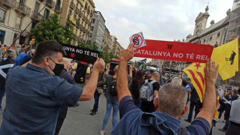 Protestes antimonàrquiques al Pla de Palau de Barcelona. Maria Rubio