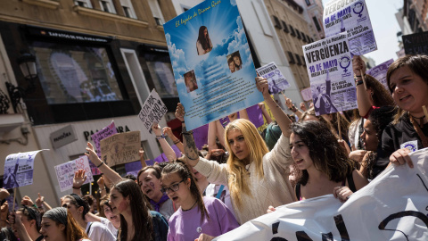 Valeria Quer, hermana de la joven Diana Quer, asesinada en Galicia por José Enrique Abuín, 'el Chicle', ha apoyado la manifestación estudiantil contra la sentencia a 'La Manada'.-JAIRO VARGAS