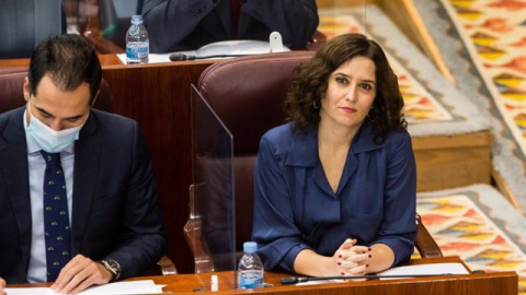 El vicepresidente de la Comunidad de Madrid, Ignacio Aguado; y la presidenta de la Comunidad de Madrid, Isabel Díaz Ayuso, durante una sesión plenaria en la Asamblea de Madrid / EP