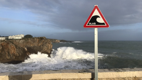 Cantabria, en alerta amarilla por oleaje este lunes