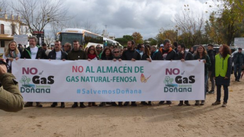 Manifestación contra el almacén de gas en Doñana.