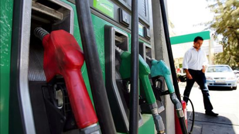 Los carburantes vuelven a subir y tocan máximos anuales. EUROPA PRESS