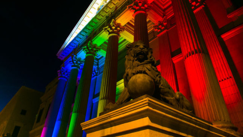 Fachada del Congreso orgullo lgtbi