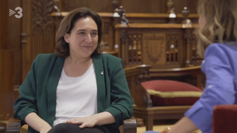 Ada Colau, durante la entrevista en TV3.