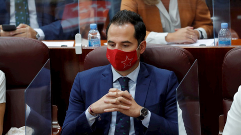 El vicepresidente de la Comunidad de Madrid, Ignacio Aguado, participa en una sesión del pleno de la Cámara regional este jueves en Madrid. EFE/Emilio Naranjo