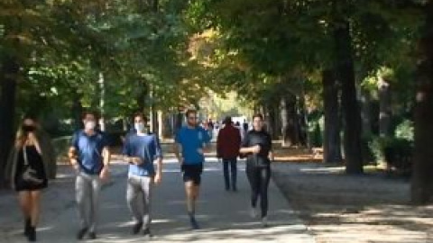 Los madrileños eligen parques y terrazas para este puente en estado de alarma