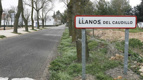 Entrada al pueblo Llanos del Caudillo.