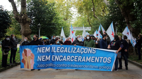 Manifestación en Santiago de Compostela en defensa de los políticos acusados en la Operación Jaro. ALBA TOMÉ.