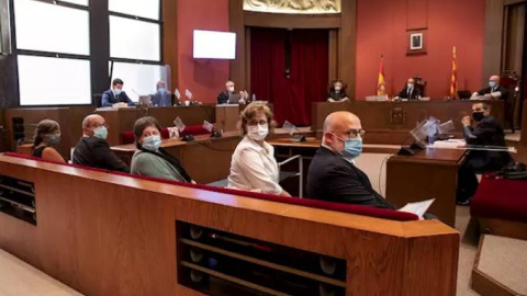 Juicio en el Tribunal Superior de Justicia de Catalunya a los exmiembros de la Mesa del Parlament Anna Simó (ERC), Ramona Barrufet, Lluís Corominas y Lluís Guinó (JxSí), y la exdiputada de la CUP Mireia Boya. /EP