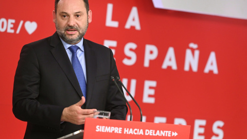 El secretario de Organización del PSOE, José Luis Ábalos, durante la rueda de prensa ofrecida tras la reunión de la Comisión Ejecutiva Federal, en Madrid. EFE/ Fernando Villar