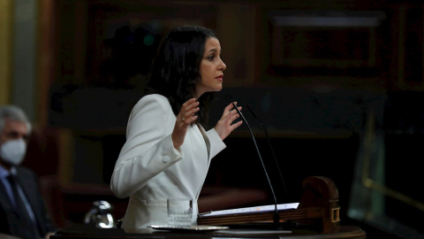 21/10/2020.- La presidenta de Ciudadanos, Inés Arrimadas, interviene durante la moción de censura de Vox al gobierno de coalición en el Congreso de los Diputados, el pasado miércoles. EFE/Emilio Naranjo