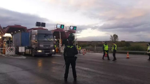 Control de la Guardia Civil de La Rioja en Haro para el cumplimiento del confinamiento perimetral - EUROPA PRESS