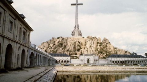 El Valle de los Caídos, en el interior de cuya basílica descansan los restos de más de 33.400 víctimas de la Guerra Civil. EFE