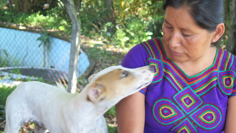 Sonia Sánchez, líder del Movimiento de Mujeres de Santo Tomá, en El Salvador.