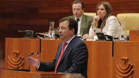 Guillermo Fernández Vara, pronuncia su discurso de investidura | EFE