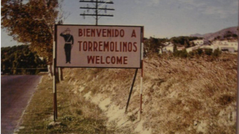 Cartel de bienvenida a Torremolinos. Ayuntamiento de Málaga. Cortesía de la Asociación Pasaje Begoña