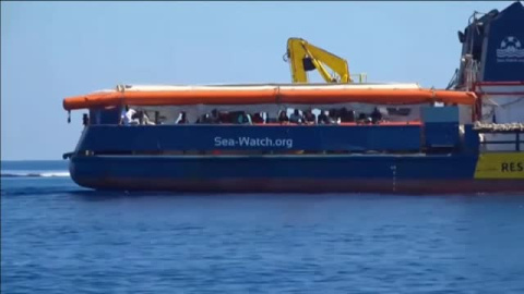 El barco de Sea Watch entra en aguas italianas pese a la prohibiciÃ³n de Salvini